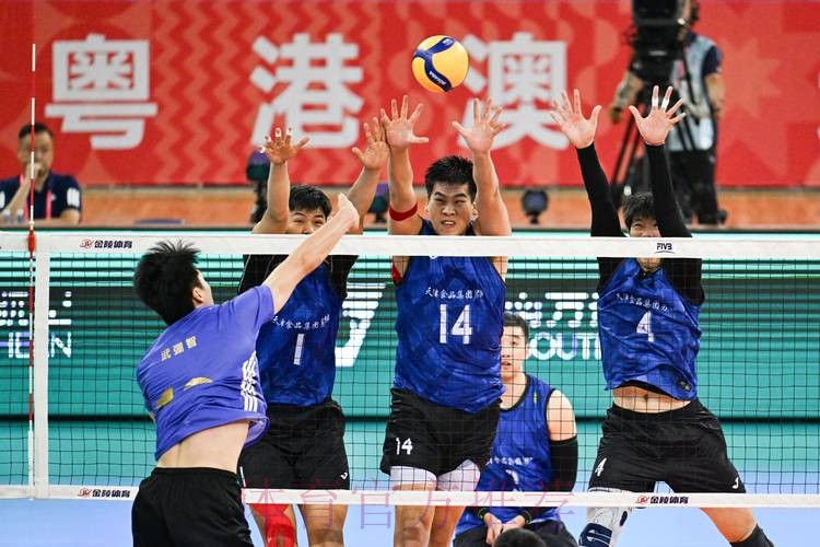 查漏补缺磨练小将 上海男排全力备战天津队 查漏补缺磨练小将 上海男排全力备战天津队